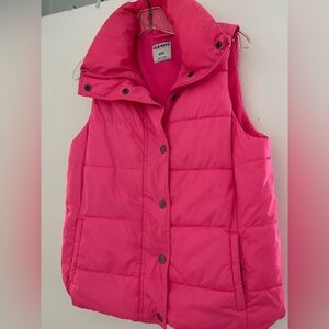 Old Navy Women’s Pink Puffer Vest